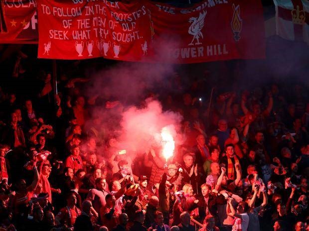 Cảnh sát vào cuộc vụ CĐV Liverpool “chào đón” Man City