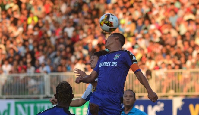 Ảnh bài viết 'Ông già' Anh Đức tỏa sáng là bước lùi của bóng đá Việt Nam?