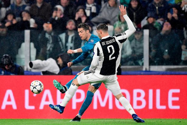 Khoảnh khắc UEFA Champions League: De Sciglio, anh ở đâu?