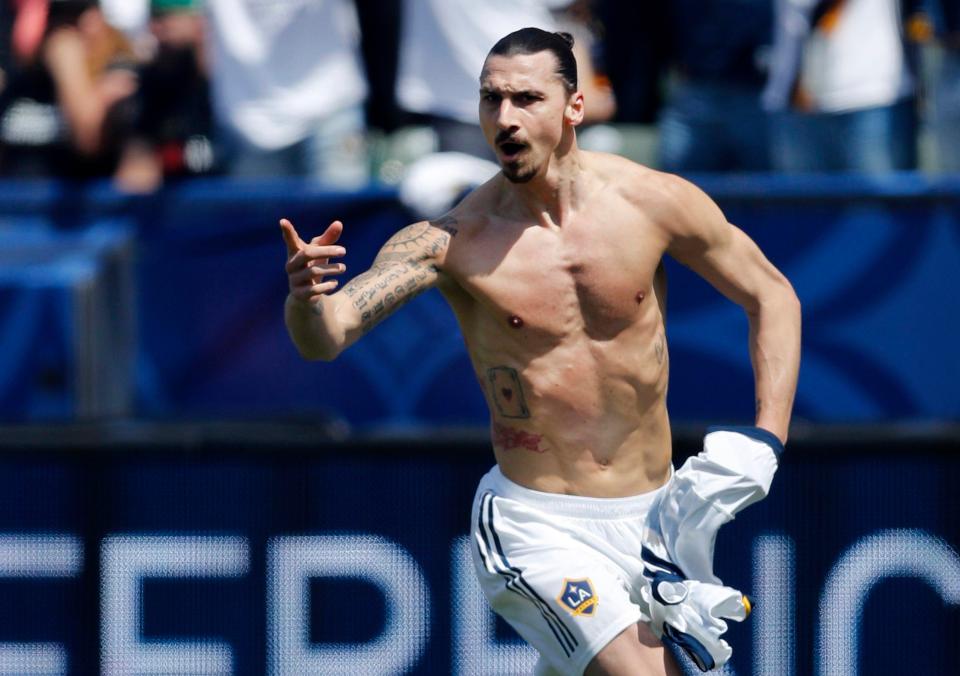 Ảnh bài viết SỐC: Ibra từ chối mức lương 100 triệu USD để đến LA Galaxy