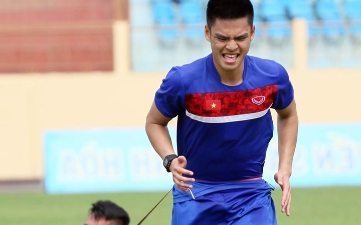 HLV Hoàng Anh Tuấn nói gì về màn "ra mắt" của tân binh Việt Kiều? 