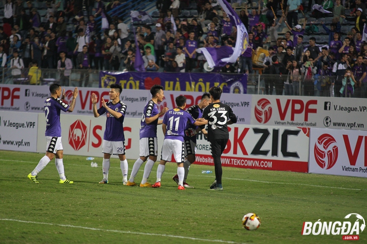 Ảnh bài viết Chùm ảnh: Samson bế tắc, Minh Long vỡ òa cảm xúc sau loạt sút luân lưu