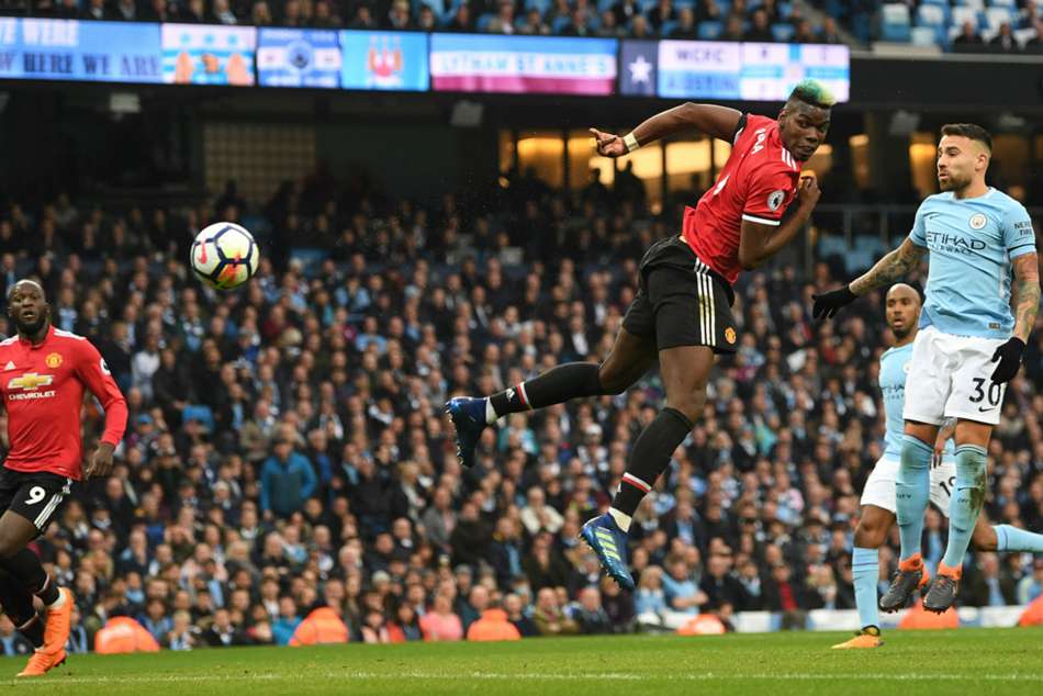 Sau vòng 33 Premier League: M.U làm điều không tưởng; Chelsea lạc lối