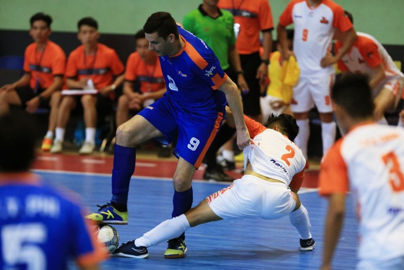 Giải futsal cúp VFL hấp dẫn đến phút chót