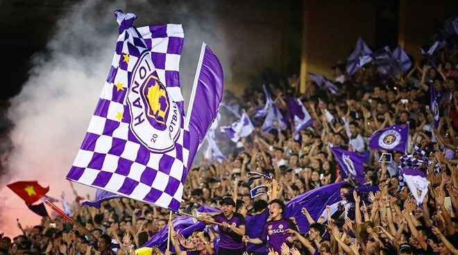 Ảnh bài viết V-League 2018: Mỗi trận đấu thu hút hơn 1 vạn khán giả đến sân cổ vũ