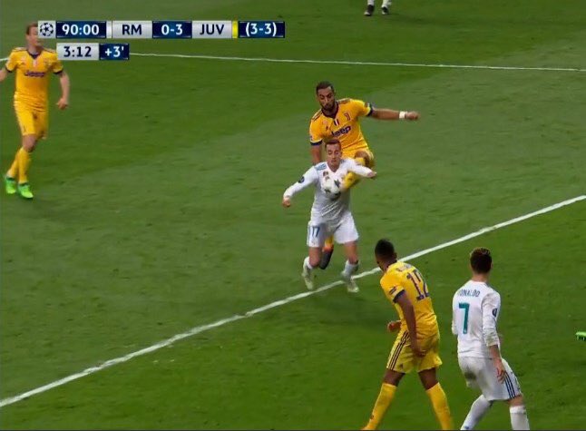 Có phải Real Madrid luôn được thiên vị?