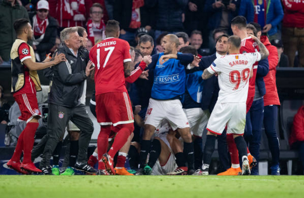 Không thể ghi bàn, Bayern và Sevilla phân định thắng thua bằng 'đấu võ'