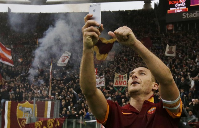 Ảnh bài viết AS Roma lấy bàn thắng của Totti để chế giễu Kane