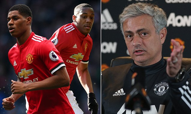 Đối thoại Jose Mourinho: Martial, Rashford dự bị có gì lạ?