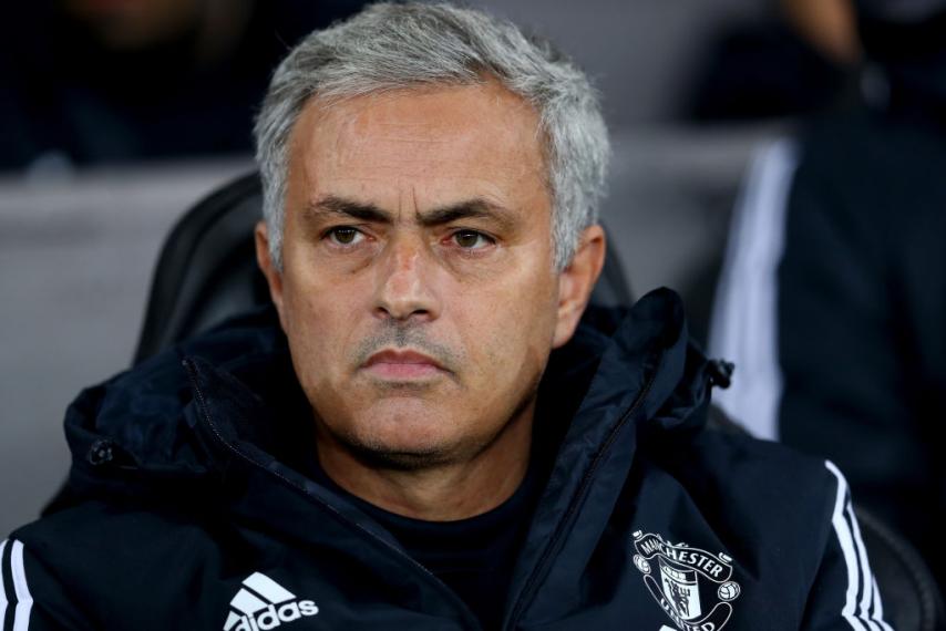 Không có chuyện Man Utd làm loạn TTCN