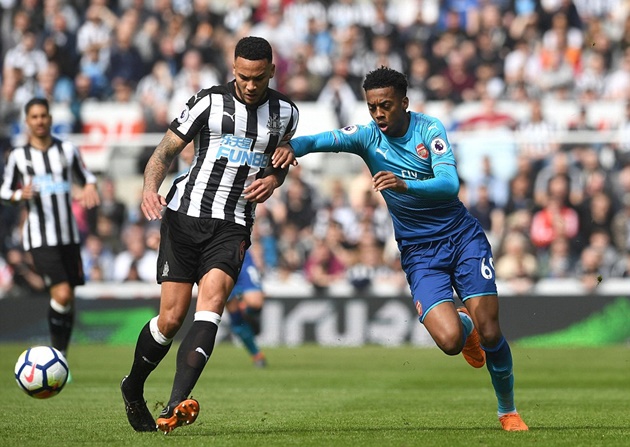 5 điểm nhấn Newcastle 2-1 Arsenal: Ngày Wenger "buông súng"
