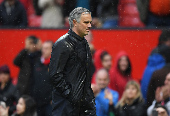Mourinho: "Lên cung trăng...Man United xứng đáng bị trừng phạt"
