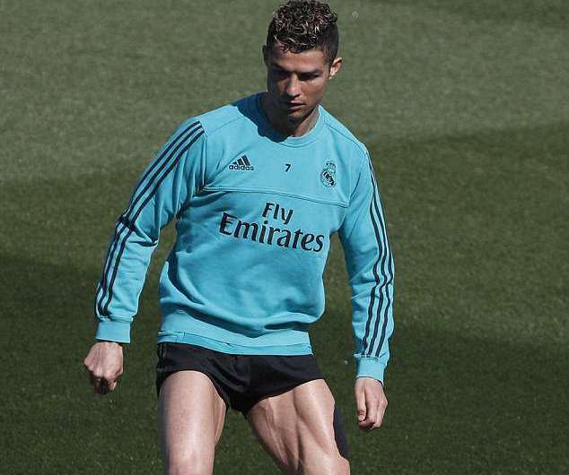 Ảnh bài viết Cơ đùi Ronaldo như muốn nứt ra khi tập luyện