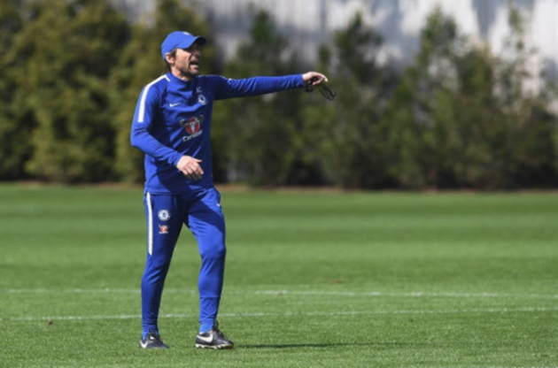 Ảnh bài viết Đếm ngày rời Chelsea, Conte vẫn cháy hết mình trên sân tập
