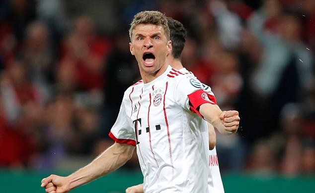Ảnh bài viết Thomas Muller lập hattrick, sẵn sàng sút tung lưới Real Madrid