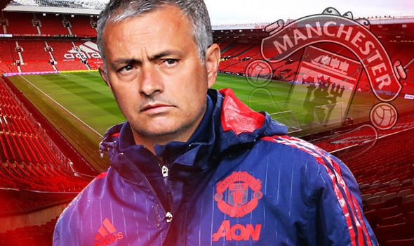 Jose Mourinho và những dấu ấn trong mùa giải thứ hai tại Old Trafford