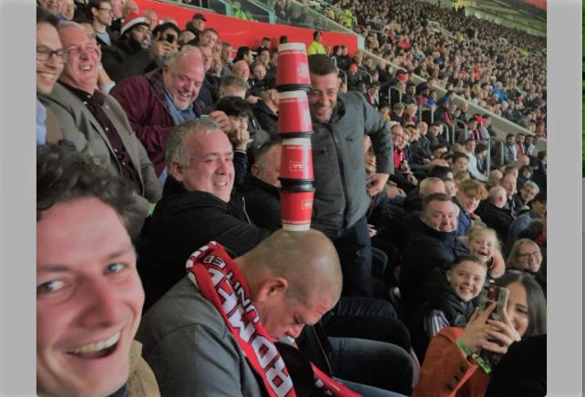 Ảnh bài viết Xem Man United đá, CĐV ngủ quên 'đường đi lối về'