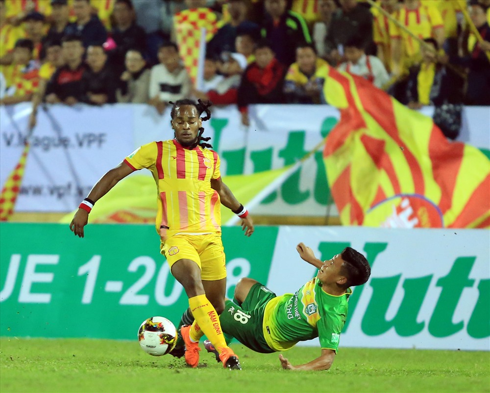 18h00 ngày 21/04, Than Quảng Ninh vs Nam Định: Bài toán bế tắc