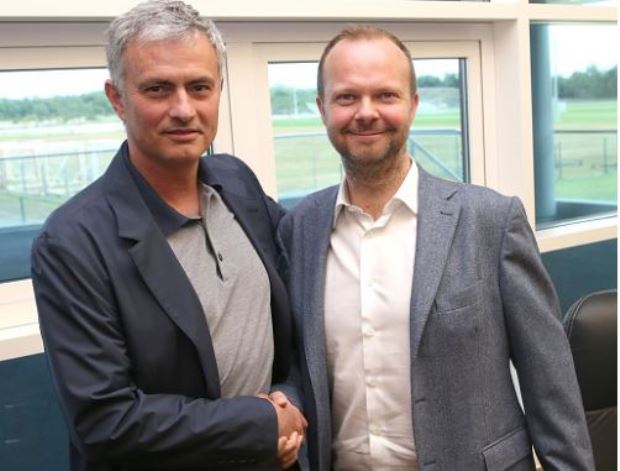 Ảnh bài viết Hé lộ thông điệp Ed Woodward gửi đến Jose Mourinho