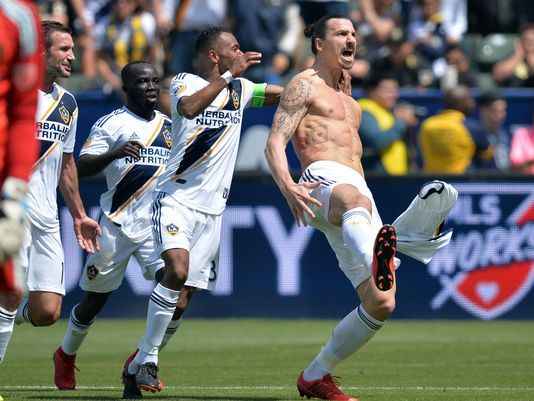 Ảnh bài viết Bị Pogba "vuốt râu hùm", đây là phản ứng của Ibrahimovic!