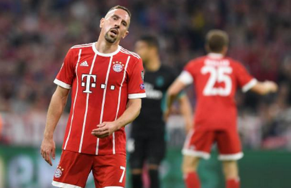 Chấm điểm Bayern sau trận Real: Hùm trên vai 'lão già'
