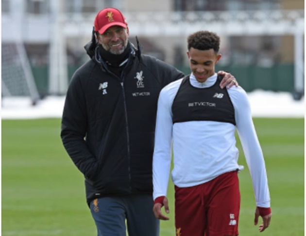 Ảnh bài viết Không phải Salah, Arnold mới là ngôi sao được Klopp "đưa lên bệ phóng"