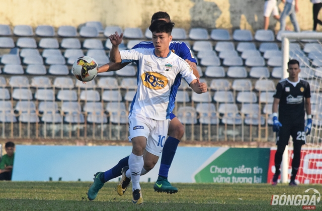 Ảnh bài viết Điểm tin bóng đá Việt Nam tối 28/04: HAGL đánh bại nhà vô địch V-League, Hà Nội vùi dập Sài Gòn