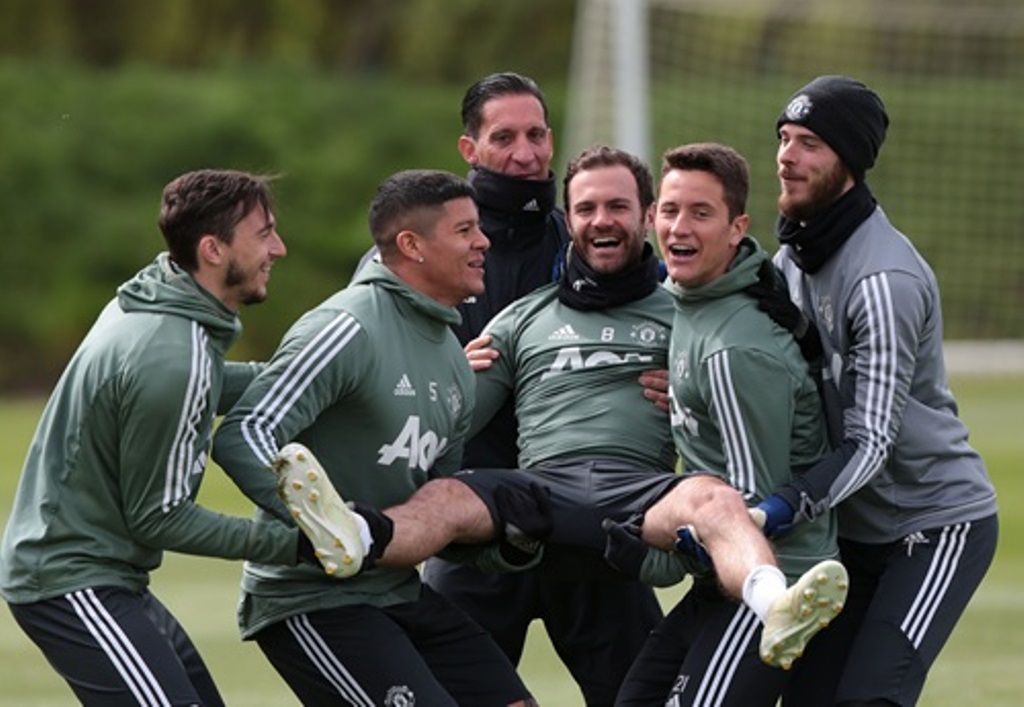 Ảnh bài viết Man Utd 'quậy' hết cỡ mừng sinh nhật Juan Mata