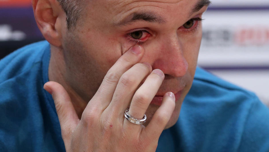 Ảnh bài viết Messi, Suarez vắng mặt trong ngày Iniesta rơi lệ