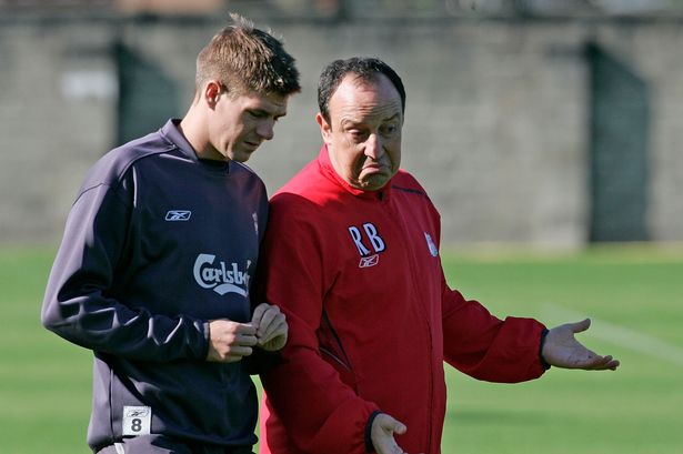 Thầy cũ "mách nước" cho Gerrard trong sự nghiệp cầm quân