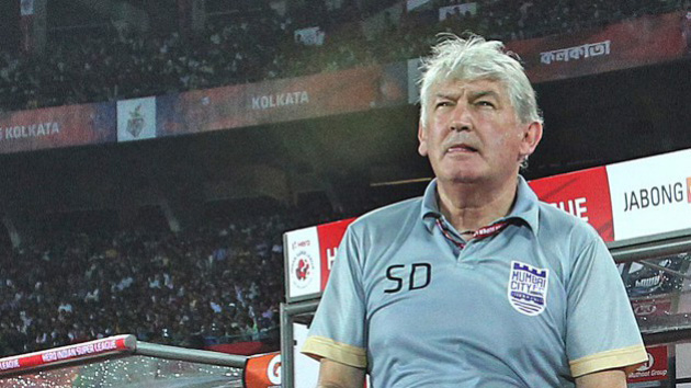 HLV Steve Darby: Việt Nam có cơ hội tranh suất nhì bảng với Iraq