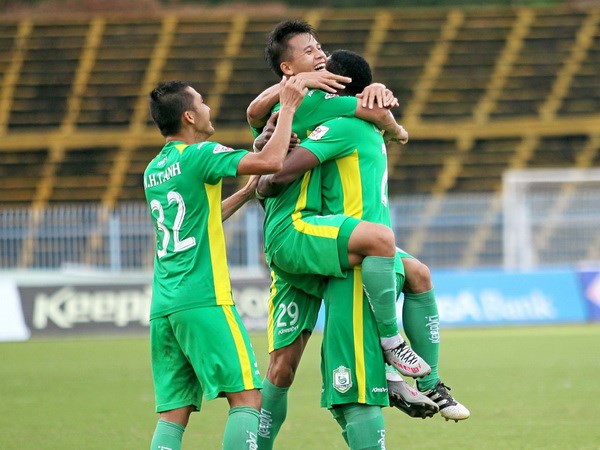 Ảnh bài viết Chơi hơn người, Cần Thơ vẫn bị Quảng Ninh chia điểm trên sân nhà