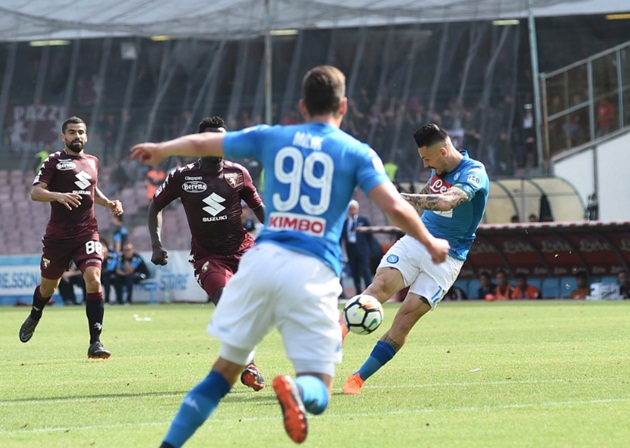 Highlights: Napoli 2-2 Torino (Vòng 36 Serie A)