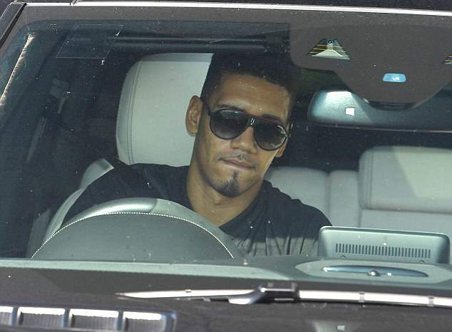 Ảnh bài viết Dàn sao Man Utd cực 'ngầu' với đôi kính đen