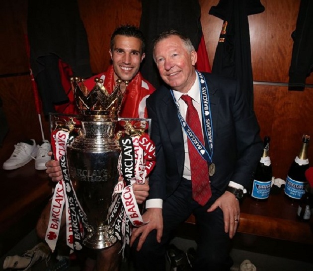 3 cầu thủ may mắn từng được Sir Alex lẫn Arsene Wenger dẫn dắt