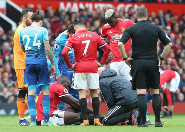 'Họng pháo' Lukaku bắn tin vui cho Man Utd trước thềm chung kết FA