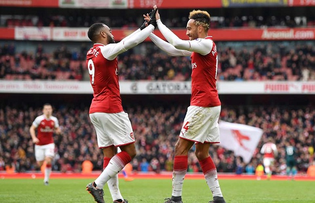 Khác Sir Alex, Giáo sư để lại cho Arsenal nhiều "di sản"