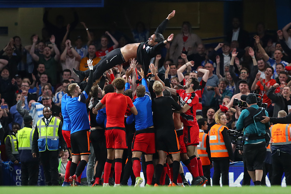 CHÍNH THỨC giúp Huddersfield trụ hạng, David Wagner bay giữa trời Stamford Bridge