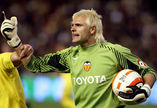 Santiago Canizares: Quý ngài "Hawai" trên sân cỏ