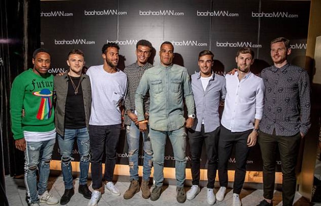 Dàn sao Tottenham "quẩy" cực sung cùng tay đấm lừng danh Anthony Joshua