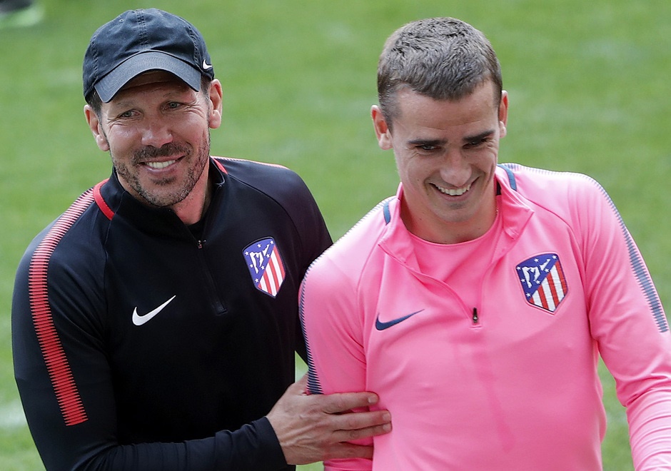 Ảnh bài viết Griezmann "thân mật" với Diego Simeone trước tin đồn ra đi
