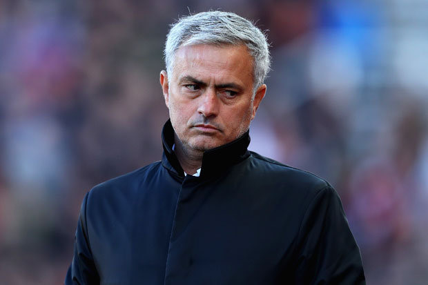 Hòa West Ham, fan Man United đã hết kiên nhẫn với Mourinho