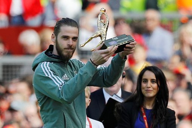 Ảnh bài viết De Gea đoạt 'Găng tay vàng', M.U tri ân Carrick