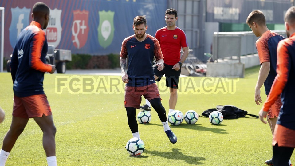 Ảnh bài viết Messi trở lại sân tập, quyết lập kỷ lục