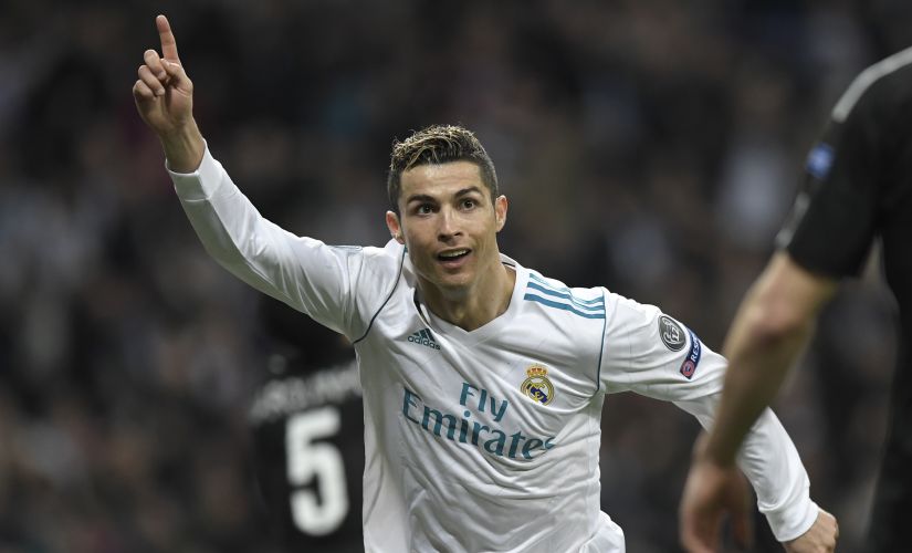 5 lão tướng vẫn chơi như thuở đôi mươi mùa này: Ronaldo khiến tất cả tròn mắt