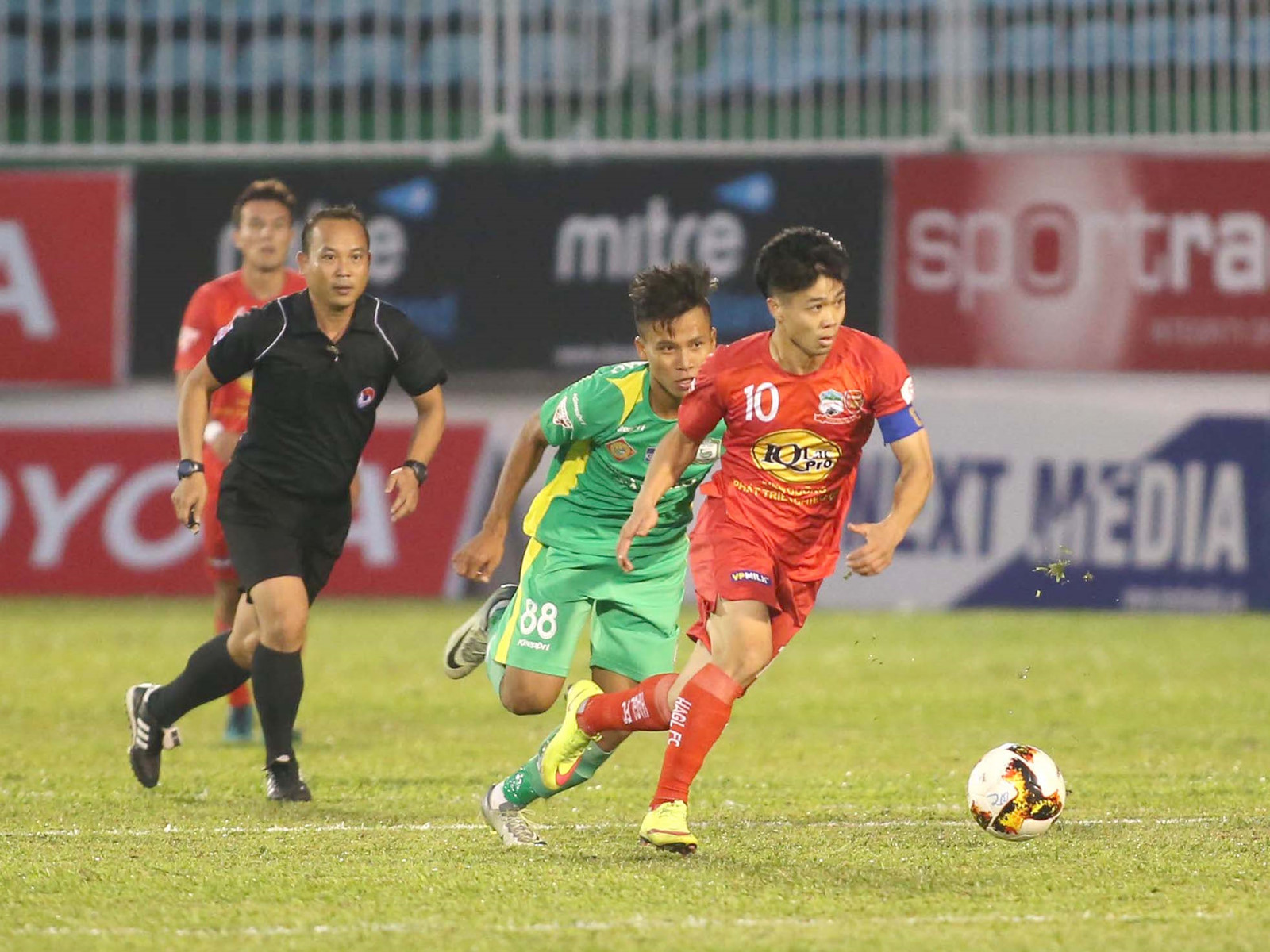 Ảnh bài viết Vòng 8 V-League 2018: Công Phượng, Xuân Trường thăng hoa ở Tây Đô?