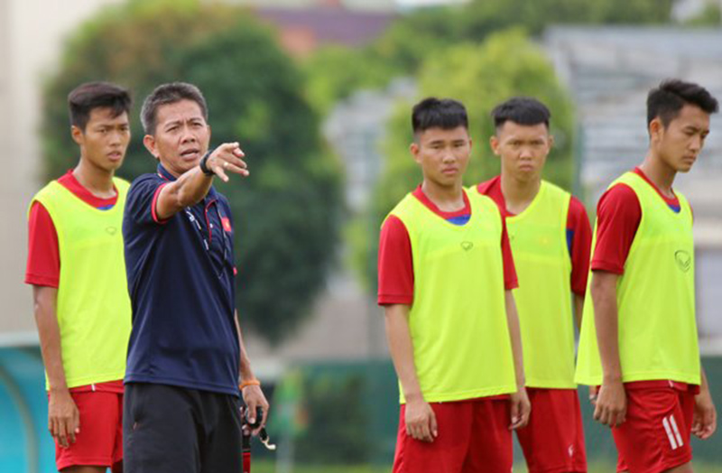 U19 Việt Nam rơi bảng khó: Không viện thầy Park, để ông Tuấn lo!