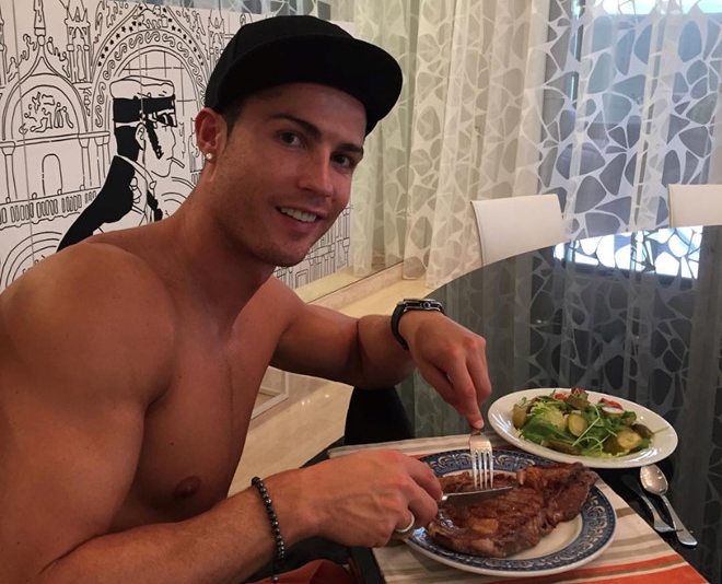 Cận cảnh chế độ dinh dưỡng khắt khe của Ronaldo