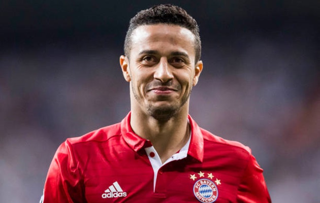 Huyền thoại ĐT Đức tuyên bố "sốc" về sao Bayern