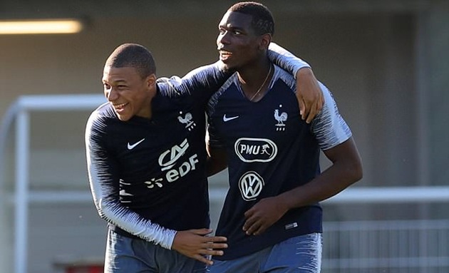 Ảnh bài viết Mbappe "quàng vai bá cổ" Pogba, sẵn sàng tiến tới nước Nga